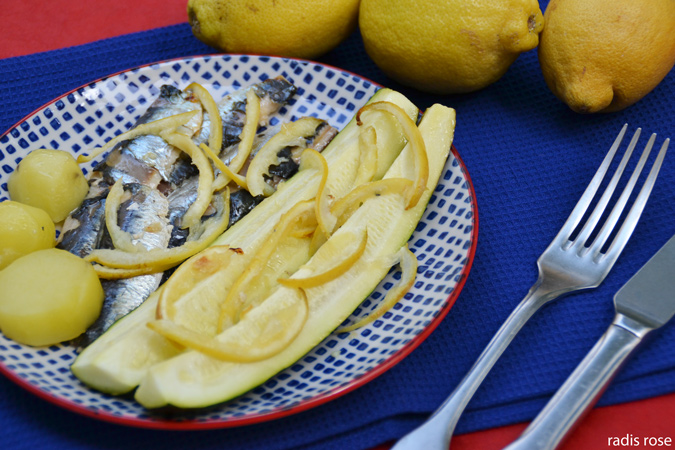 Des sardines parfumées au citron qui apportent un peu de soleil.