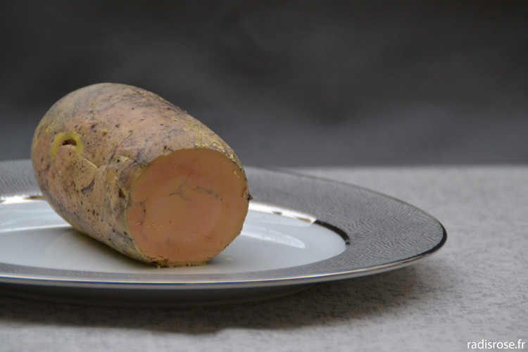 recette Foie gras au torchon maison facile (ou foie gras pour les nuls) par radis rose