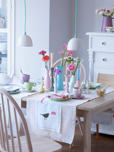 décoration table pastel pour le printemps, Inspiration décoration de table de printemps par radis rose