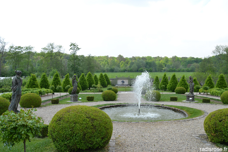 Le potager des Princes à Chantilly, inspiré de La Quintinie et de son potager à Versailles par radis rose
