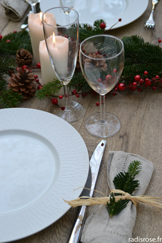 Idées de décoration naturelle pour une table de Noël par radis rose #Noël #déco #deco #decoration