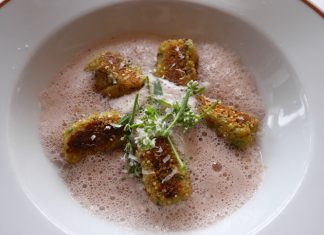 Déjeuner végétal avec les produits Tipiak, quinoa aux épices douces par Alain Passard au restaurant l’Arpège par radis rose