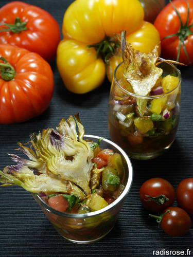 Salade fattouche et chips d’artichaut poivrade, idées pour un apéritif original par radis rose