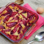 Recette facile de clafoutis aux prunes rouges et aux amandes par radis rose blog culinaire