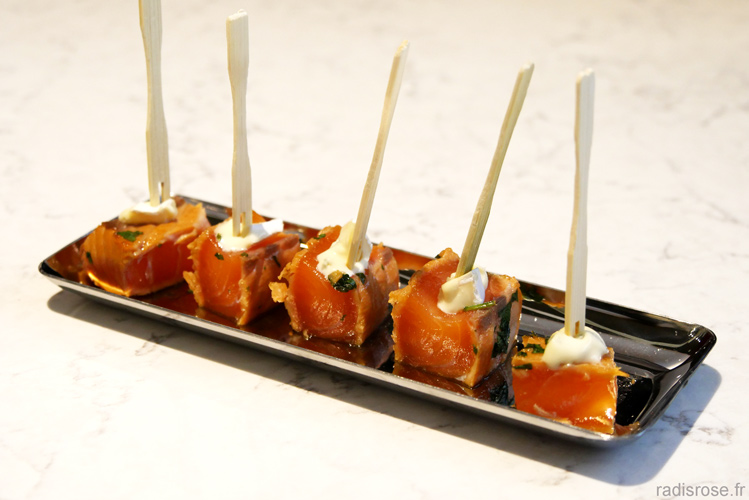 Recette de tataki de saumon au fromage bleu Bresse Bleu #recette #saumon #tataki