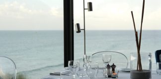 Le Landemer, restaurant vue sur mer près de Cherbourg dans le Cap Cotentin en Normandie #lelandemer #landemer #normandie #capcotentin #cherbourg #france