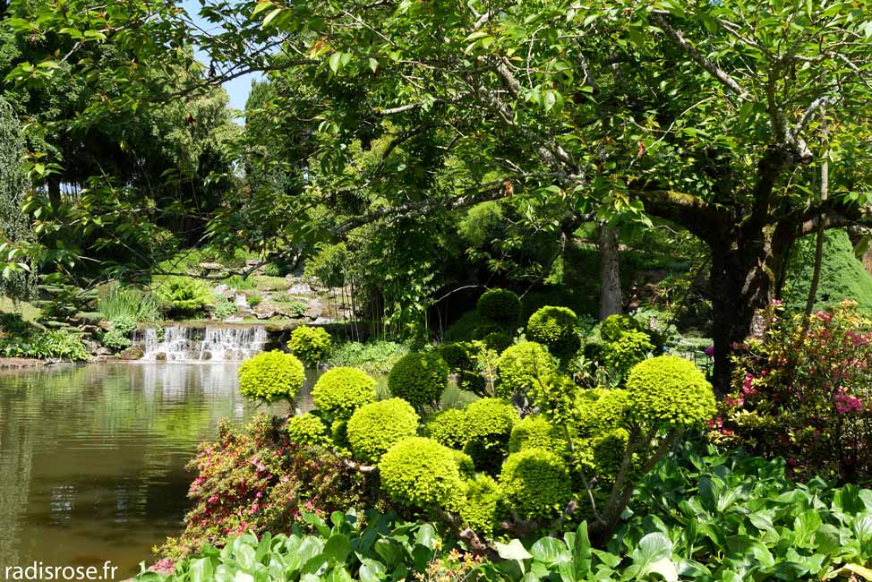 cascade, Le parc floral d’Apremont-sur-Allier, jardin remarquable dans le Berry