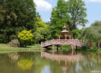 pont chinois, Le parc floral d’Apremont-sur-Allier, jardin remarquable dans le Berry