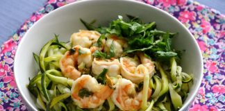 Recette de Crevettes marinées au citron vert et spaghettis de courgette