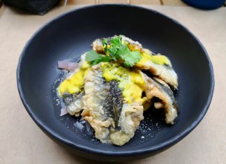 Sardines frites, sauce au safran, pickles de chou-fleur et courgette, Restaurant Pessic Marais