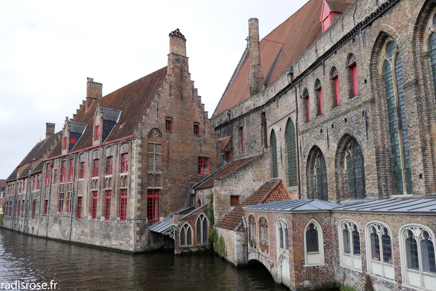 Une journée à Bruges, Le quai Rozenhoedkaai et les canaux de Bruges