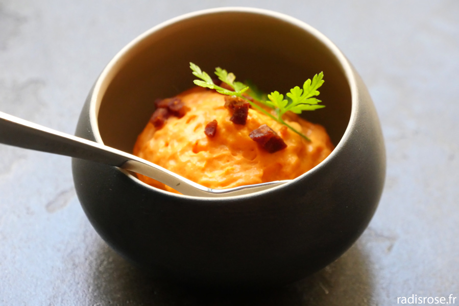 mousse de poivron feta et chorizo, Restaurant Vivre au Canal Saint Martin par Caroline Savoy
