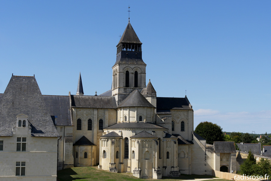abbaye de fontevraud lors de Festivini, un festival qui allie culture et gastronomie autour des vins de Saumur à l'abbaye de Fontevraud