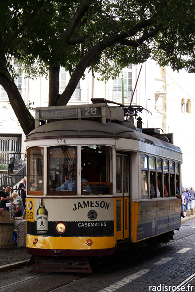 tram 28, Balade dans l’Alfama quartier typique de Lisbonne