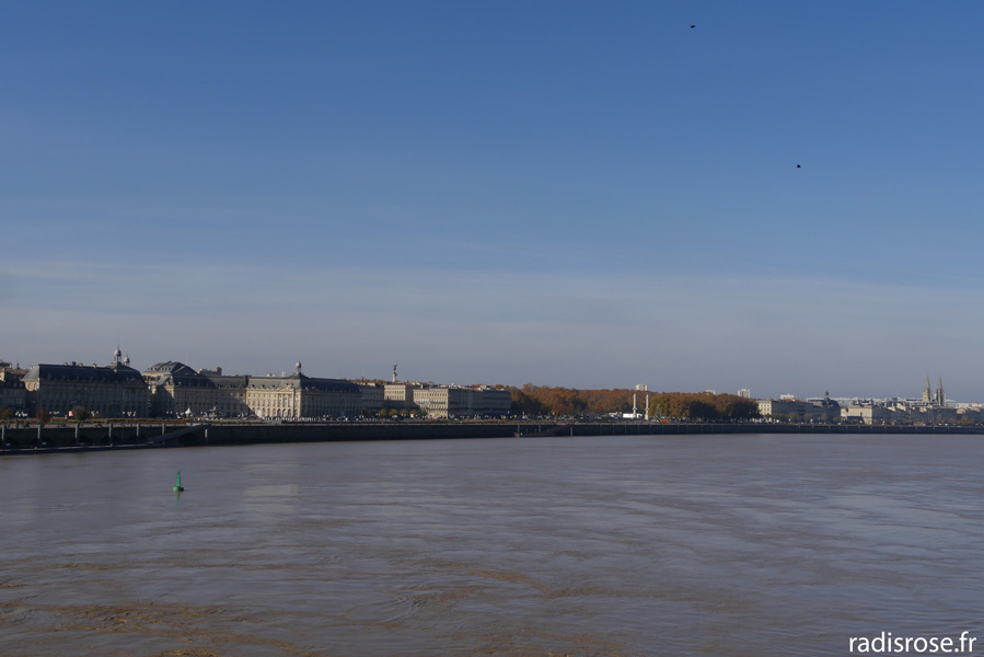week-end à Bordeaux, Se balader le long de la Garonne