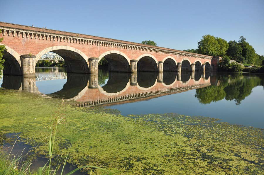 Idées de vacances à la campagne en France, croisière sur le canal du midi dans le Tarn-et-Garonne