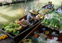 Khlong Lad Mayom Floating Market à Bangkok, marché flottant